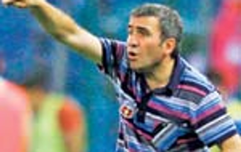 Becali l-a rupt pe Hagi de Galata!