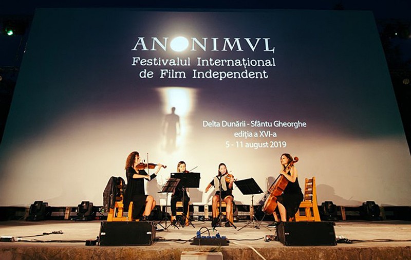 Cum sună celebra piesă "Vals" a lui Smiley în interpretarea unui cvartet de muzică clasică