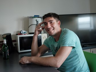 Stelian, în camera de la ferma Höfler Gemüse, Nürnberg