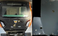 Un tren de metrou Alstom/Ilfov și piese componente care s-au desprins în timpul testelor, martie 2025