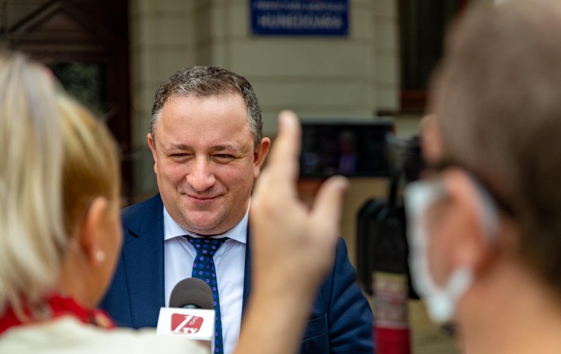 Adrian David s-a reinfectat cu Covid-19. Administratorul public al Devei s-a izolat la domiciliu:„Am purtat mască de protecție, inclusiv la muncă”