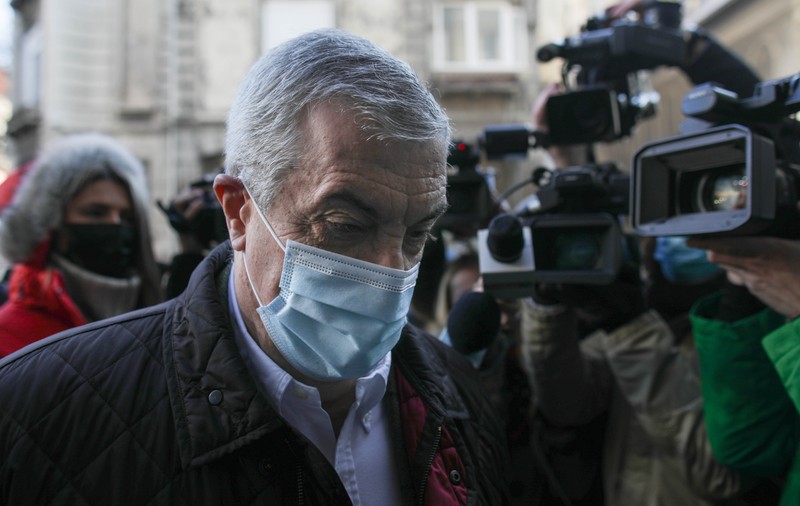 Călin Popescu Tăriceanu, urmărit penal de DNA, acuzat că a luat mită 800.000 de dolari când era premier