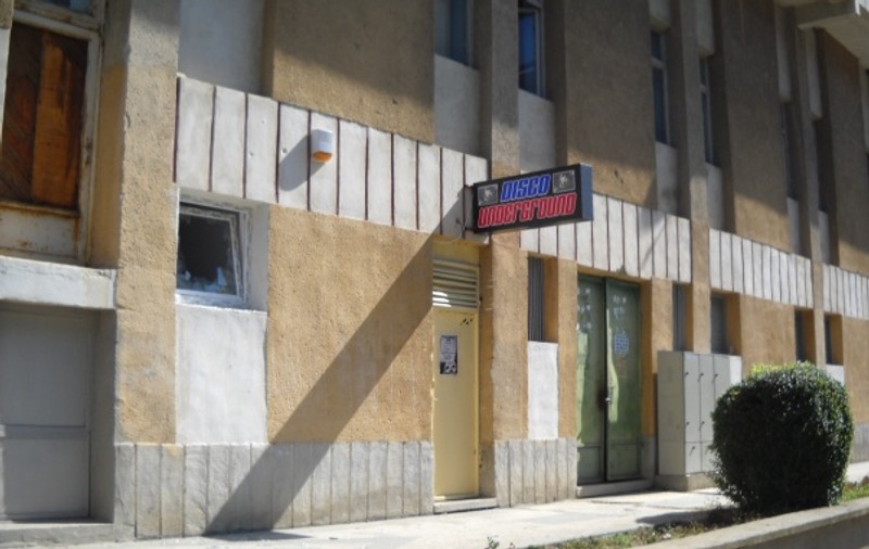 Arsenal de arme în locuinţa administratorului unei discoteci din Balş-Olt