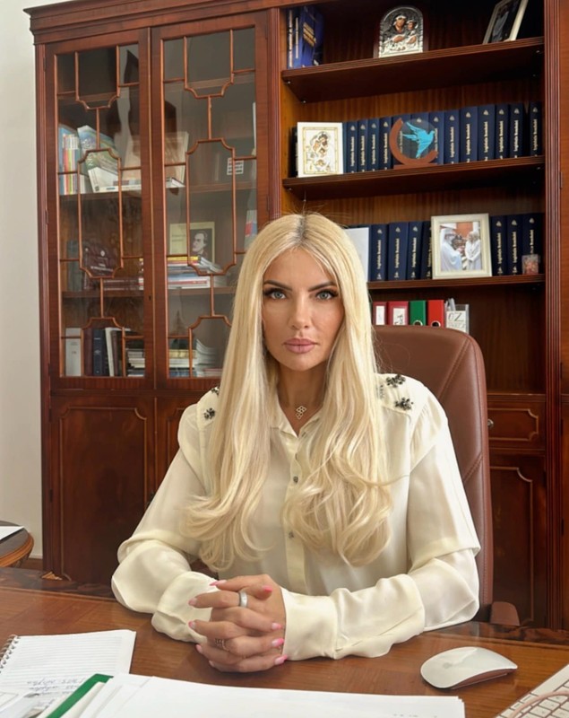 Laura Vicol, adevărul despre relația cu Leo de la Strehaia. S-a spus că i-a dăruit 1001 trandafiri și a plătit 28.000 de euro pentru o manea dedicată ei: „Îmi asum ce am făcut în viață”