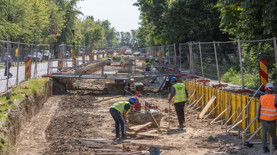 Lucrări de modernizare a șinei de tramvai pe Bulevardul Dimitrie Pompeiu