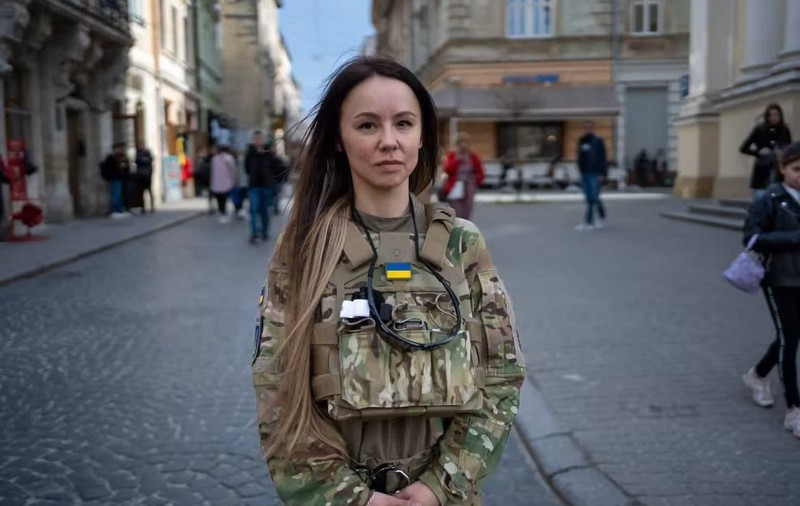 O fostă parlamentară din Norvegia este acum medic pe câmpul de luptă din Ucraina