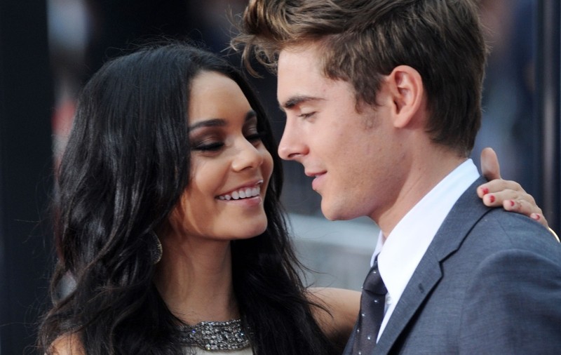 Vanessa Hudgens şi Zac Efron formează din nou un cuplu? 