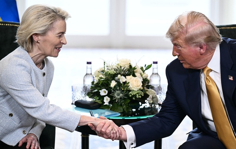 Trump a pus oglinda în fața Europei. Și ne-am speriat