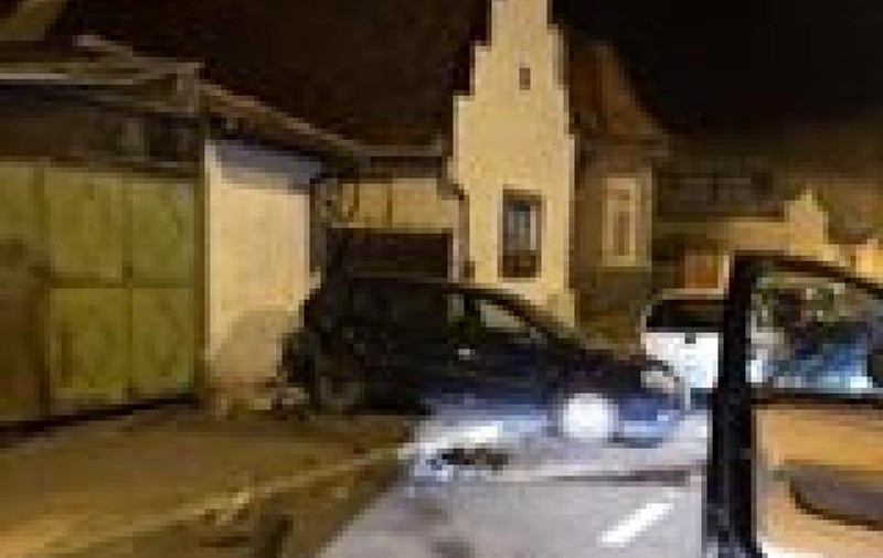 Urmărire cu peripeții la Brașov. Polițiștii au tras cu arma după suspect