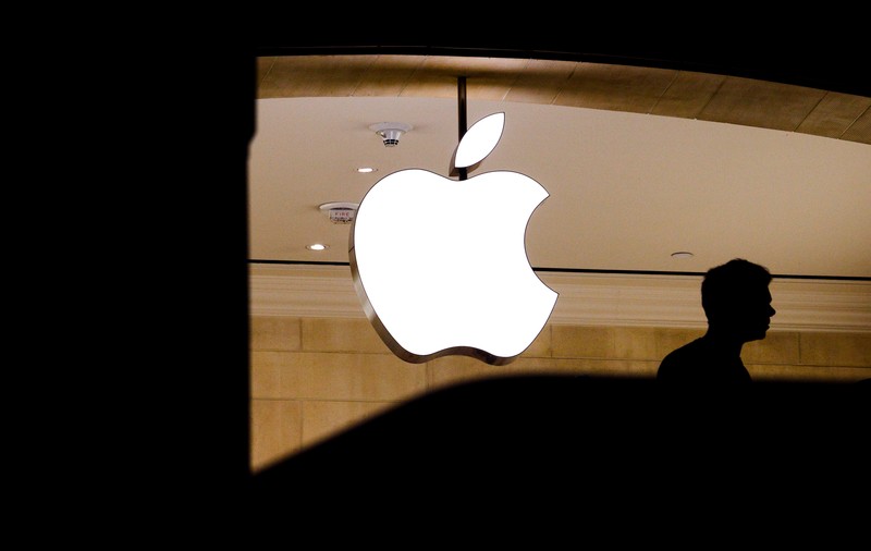 Apple a devenit prima companie din lume care a ajuns la valoarea de un trilion de dolari