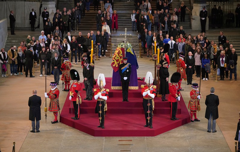 Înmormântarea reginei Elisabeta a II-a. Cum s-a transformat protocolul pentru funeraliile regale britanice în ultimul secol