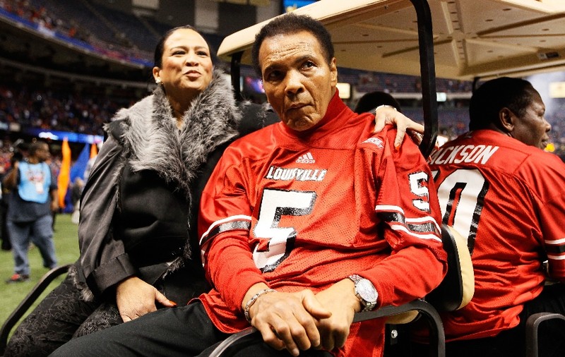 Muhammad Ali s-a decis cu cine va ține la ”meciul secolului”