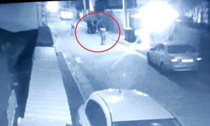Momentul atacului surprins de o cameră de supraveghere