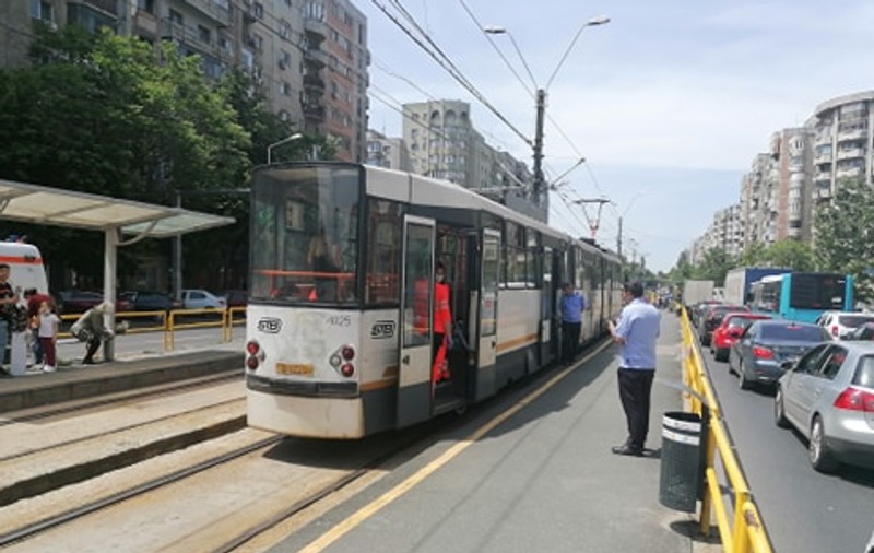 Un bărbat de 70 de ani a murit în tramvaiul 41: “Călătorii au observat că nu se mai mișca”