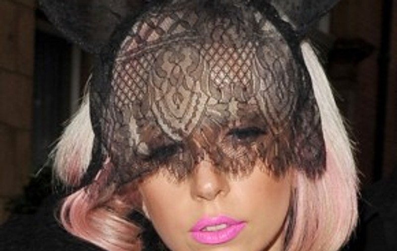 Lady GaGa, devastată după despărţirea de iubit