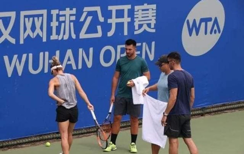 Ce accidentare are Simona Halep. ”Mereu am probleme cu spatele, aşa că ştiu cum să-l tratez”