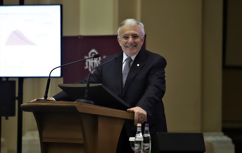 Marcel Ciolacu îl susține pe Mugur Isărescu pentru un nou mandat la BNR. Funcția devine vacantă în octombrie