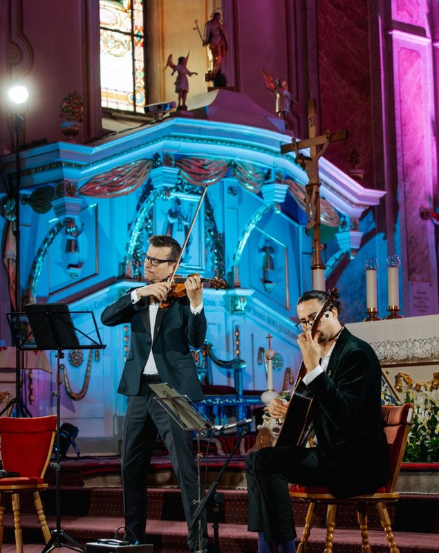 REPORTAJ Turneul Stradivarius 2026. Cum se văd minciuna și trădarea, fake-ul și respectul la Siret Suceava, la Bălcescu-Bacău și Șumuleu Ciuc