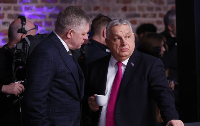Viktor Orban și Robert Fico cer UE să lase Rusia să vândă petrol și gaze în Uniune