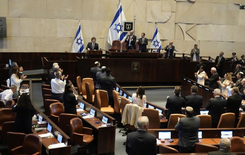 „Protectorat“ american? Netanyahu - „sub tutelă“? Sau „Bibi-sitting”?
