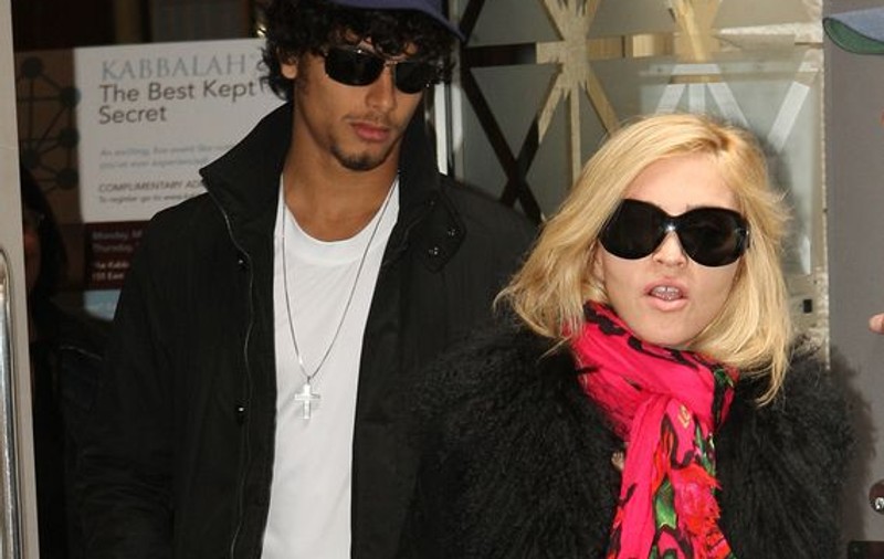 Madonna şi Jesus Luz se căsătoresc