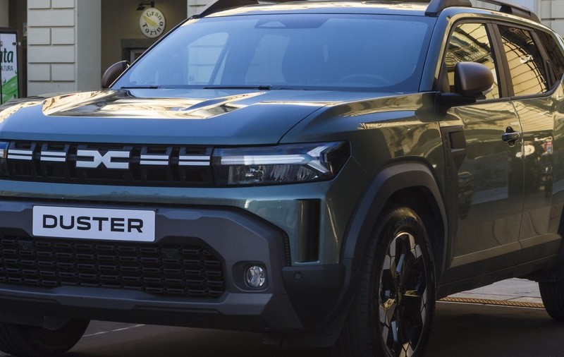 Cea mai simplă echipare Dacia Duster costă 20.000 de euro, în timp ce chinezii vând cu 18.500 de euro un SUV cu 326 CP și complet echipat, în Spania