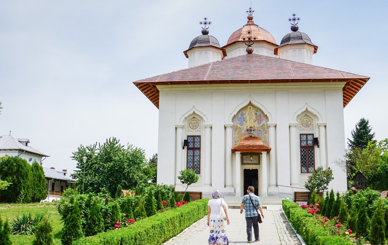 Sfântul Ierarh Calinic de la Cernica, sărbătorit pe 11 aprilie