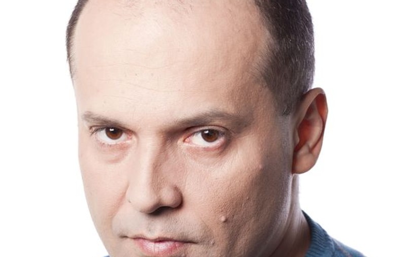 Radu Banciu a sărbătorit doi ani de emisie cu o poezie