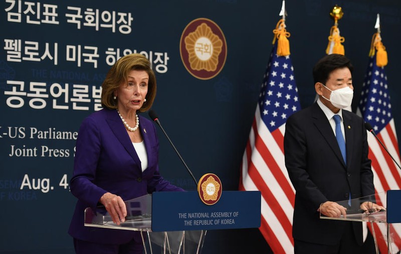 Nancy Pelosi promite sprijin pentru denuclearizarea Coreei de Nord, în cadrul vizitei oficiale la Seul