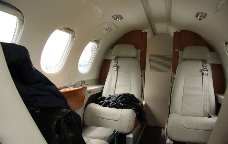 Un afacerist din Iași vrea să-și ia un avion de 3,5 milioane de euro cu care să zboare direct până la Paris