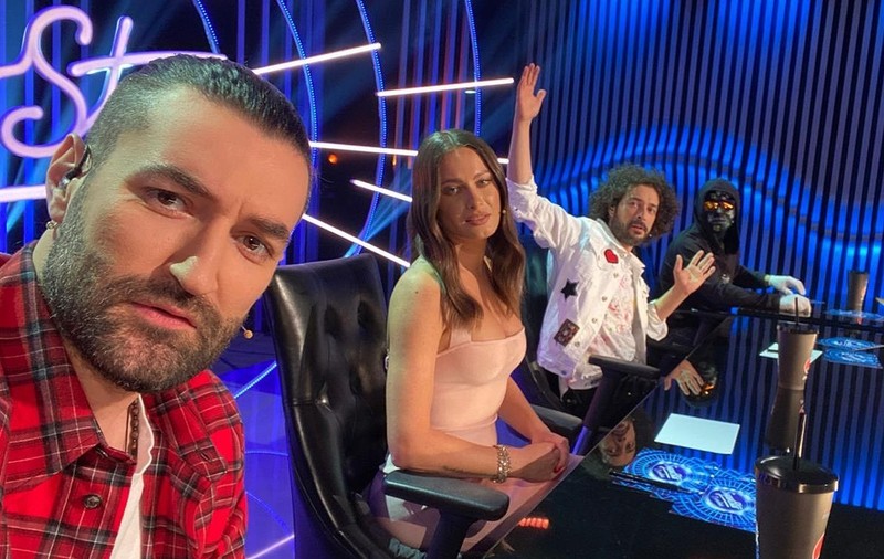 Ce relație e, de fapt, între Carla’s Dreams și colegii de la „SuperStar”. „Nu am avut interacțiuni serioase”