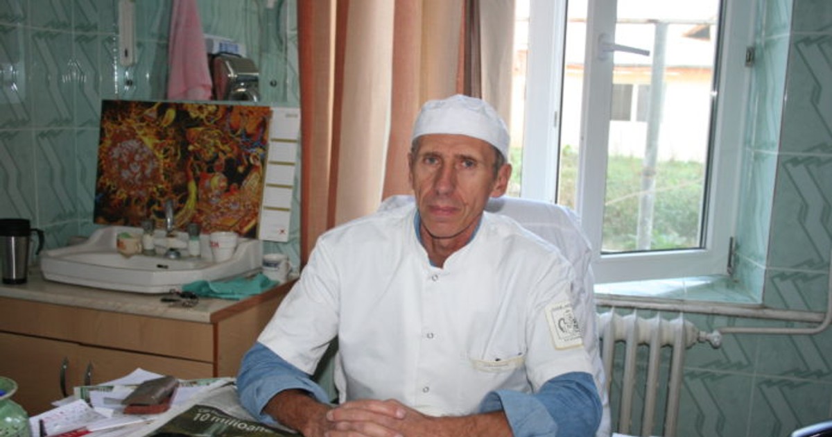 Mircea Duțescu, un medic psihiatru din Vrancea, și-a împărțit salariul . Medicul nu a vrut să spună de ce și-a împărțit salariul cu infirmierele după diminuarea sporurilor