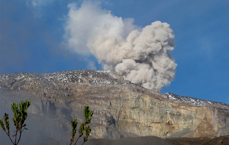 Pericol de erupție vulcanică în Columbia. Sute de familii au fost evacuate