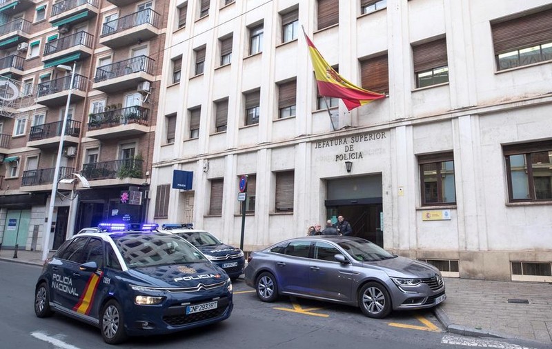 O româncă stabilită în Spania, alergată de poliție pe stradă."Mi-am omorât copilul"