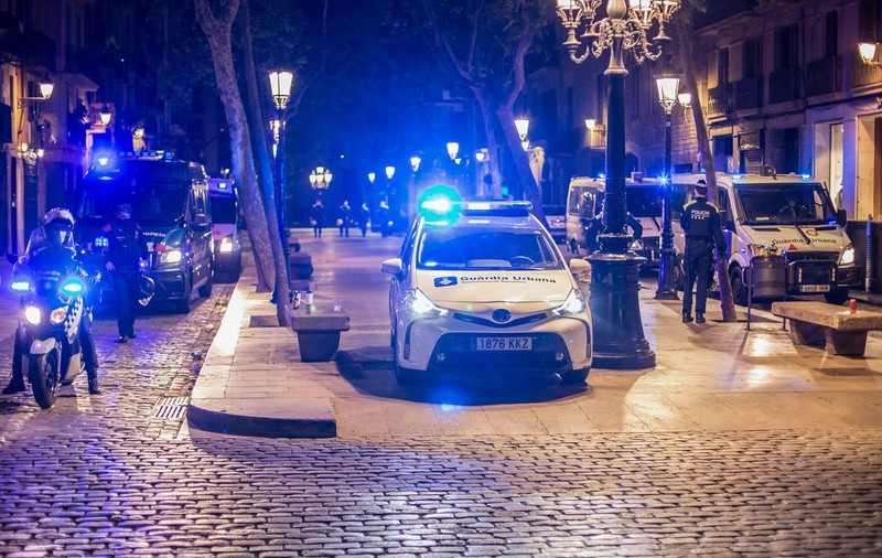Restricțiile de circulație din timpul nopții reintră în vigoare la Barcelona și în mai multe orașe din Catalonia