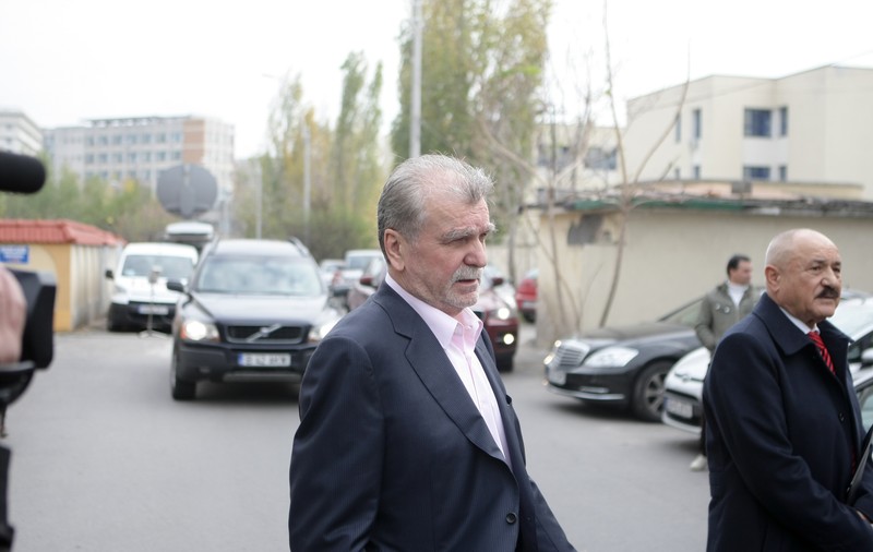 Dinu Gheorghe îi dă avertisment lui Costel Gâlcă