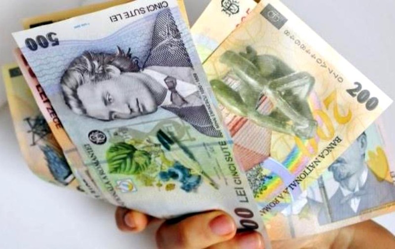 România are al treilea cel mai mic salariu pe economie din UE