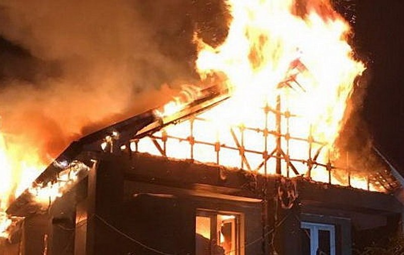 Un bărbat din Suceava a murit într-un incendiu, în propria casă. De la ce a pornit focul