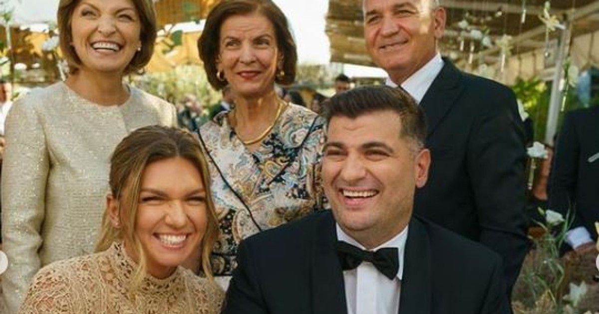 Cât au costat rochiile pe care Simona Halep le-a purtat la cununia civilă