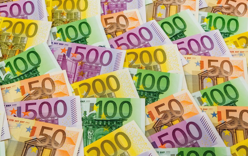 Consiliul Concurenței propune amenzi record, de sute de milioane de euro, pentru 10 bănci implicate în manipularea indicelui ROBOR