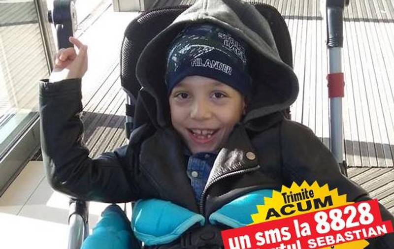 Oxigenoterapia hiperbară îl poate ajuta pe Sebastian în lupta pe care o duce de 7 ani. «Visăm la ziua în care va merge pe picioarele lui!»