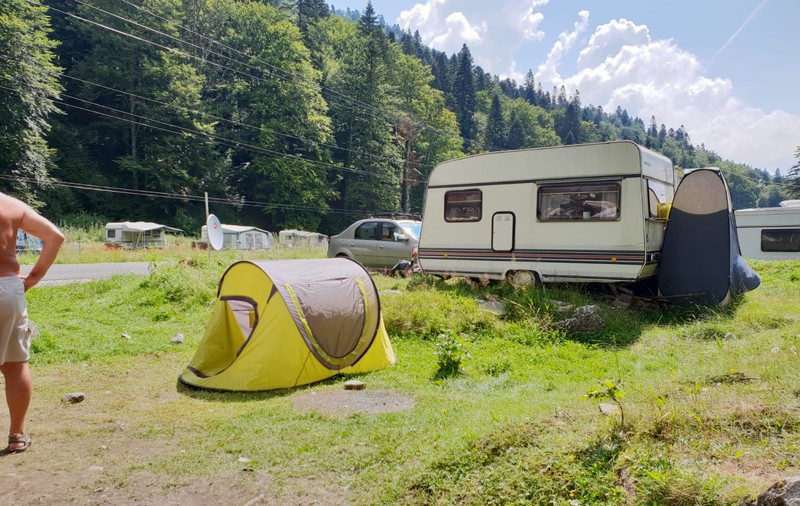 Încă un turist a fost atacat de urs pe Valea Cerbului, din Bucegi. Este al doilea atac al urșilor în zona turistică, în ultimele două zile