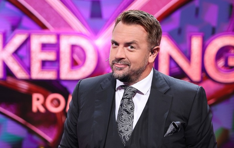 Horia Brenciu și actorul Alex Bogdan, detectivi în sezonul 2 „Masked Singer România!”