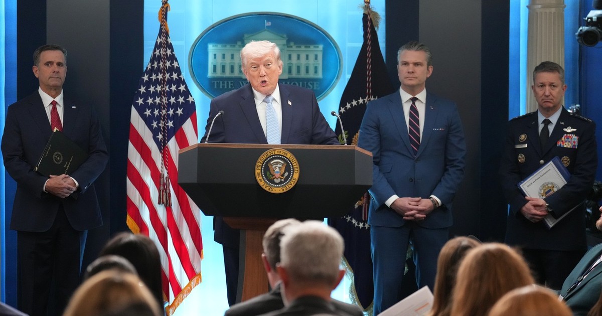 Donald Tump a organizat o conferință de presă despre pilotul american salvat din Iran Foto: Profimedia