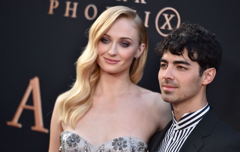 Sophie Turner îl dă în judecată pe Joe Jonas. Divorțul se complică, iar actrița vrea să își ia copiii în Anglia