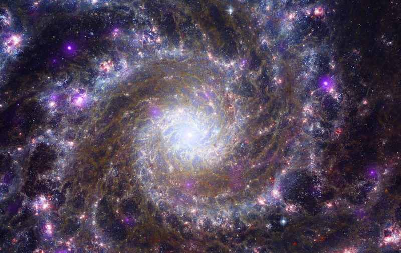 NASA a detectat o coliziune între două stele care ar fi putut crea aur în spațiu