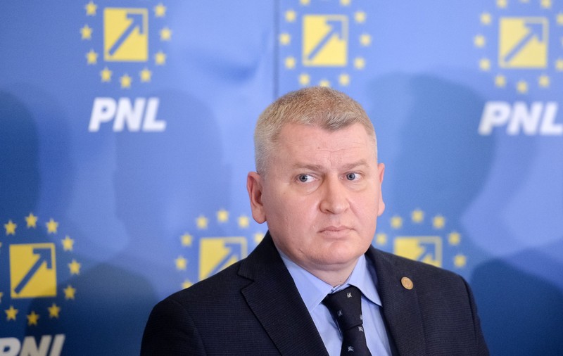 Telefonul unui tată disperat l-a motivat pe parlamentarul PNL Florin Roman să inițieze o lege prin care românii să se poată „autoexclude” de la jocurile de noroc