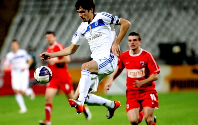 Cluburile din Liga 1 aşteaptă ”decesul” Craiovei pentru a-i lua jucătorii gratis