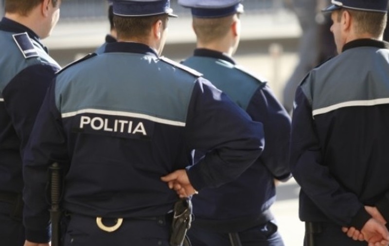 Scandalagiii au intrat în vizorul parlamentarilor. Ce amenzi riscă cei care fac gălăgie în bloc, nu se legitimează sau distrug bunurile publice