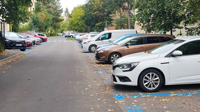 Mașin parcate în Brașov